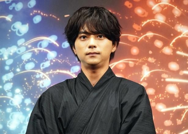試写会に登壇した佐藤勝利