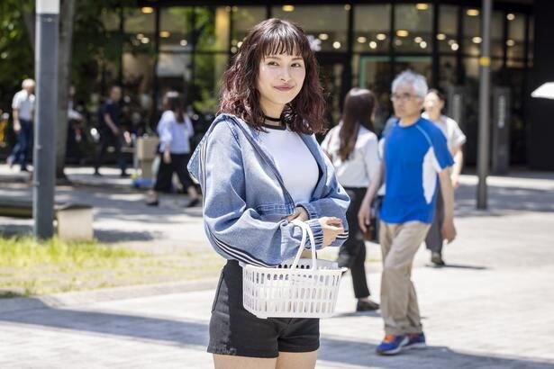 ヒナタ(関水渚)は“殺した人数”が見えるという特異な能力を持つ