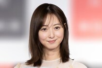 佐々木希、ナチュラルな美しさ際立つブラウンコーデ…柔らかな笑顔に「女神」「激烈に美しい」の声