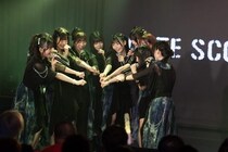 WHITE SCORPION、“着席”で楽しむ「静」ライブを開催　MOMO「座ってても盛り上がれるって知れて、SCOPISTってすごいよね！」