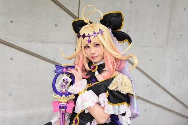 「名探偵プリキュア!」“キュアアルカナ・シャドウ”自作コスプレ「衣装一式は4日で制作しました」<ニコニコ超会議>