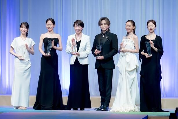 浜辺美波、前田敦子、高市早苗首相、堂本光一、松本まりか、高岡早紀