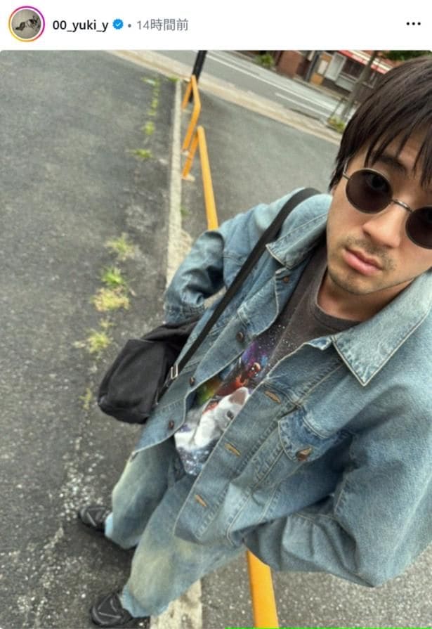 【写真】山田裕貴、上からアングルのショット