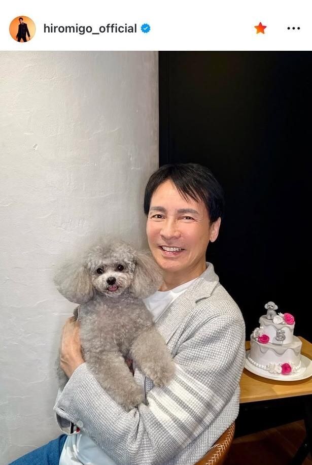 【写真】郷ひろみ、ツアーの束の間のリラックス姿