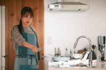 内田理央“莉乃”が渡邊圭祐“慶太”を追い詰める　冒頭の衝撃シーンに「怖すぎる」「激しいな」の声＜夫を殺したはずなのに＞