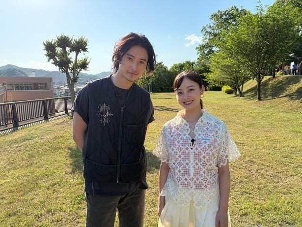 山崎賢人＆橋本環奈、栃木で仲良しダーツ旅　少年の一言に2人が必死のアピール＜笑ってコラえて！＞
