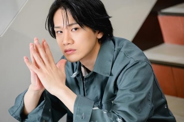 数学教師の進路から芝居にのめり込んだ白柏寿大が語る「本当の自分を隠すために役へ没入する心地よさ」