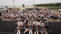 WHITE SCORPION、千葉・御宿でリアル海開きイベント開催　新衣装披露でMOMO「青春が始まりそうな感じしませんか？」