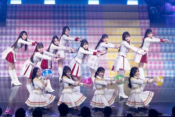 「AKB48 19期生昇格記念LIVE ～次の夏まで、ギンガムチェック～」より