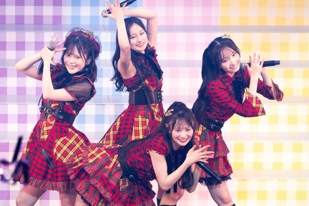 AKB48伊藤百花「未来に向かって頑張っていこうね！」19期生の新たなスタートを力強く誓った『昇格記念LIVE』