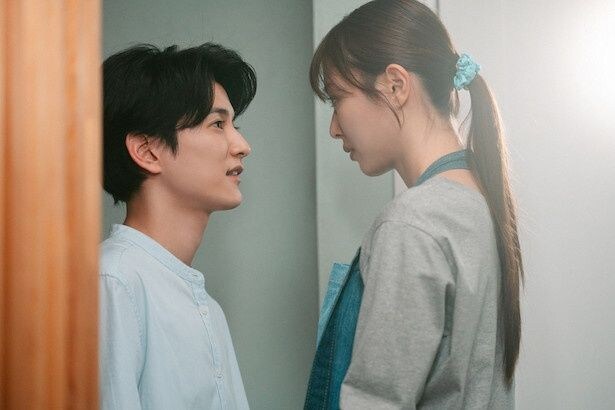 渡邊圭祐“慶太”が内田理央“莉乃”を命がけで守ろうとしたシーンに「不倫さえしてなかったら完璧」の声＜夫を殺したはずなのに＞