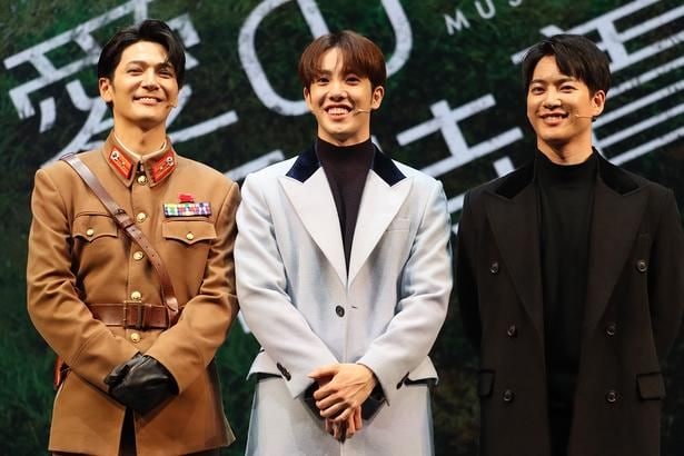 ミュージカル「愛の不時着」開幕会見より