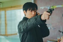 ナムグン・ミンも「すごく悩んだ」“普通の人”のカーアクション＆逃走劇に視聴者くぎ付け「リアルすぎて怖い！」＜夫婦の結末＞
