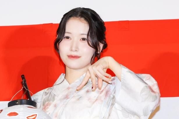ME:I・MOMONA、“スイカ割り”に謎の自信「普段から何でも破壊しがちなので」涼やかな浴衣姿でイベント登壇
