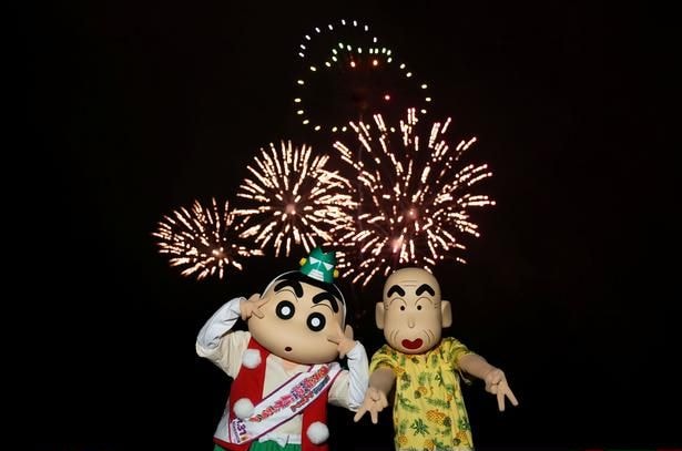 「映画クレヨンしんちゃん」しんちゃん型花火鑑賞