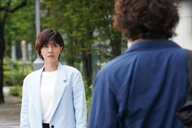 葵(内田有紀)の前に澄晴(寺西拓人)の父・眞澄(佐々木蔵之介)が現われる