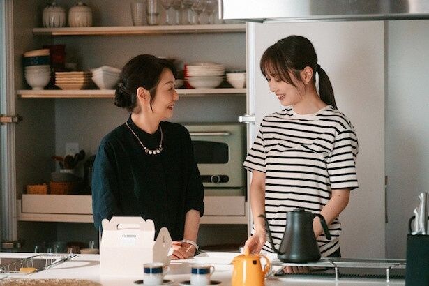 内田理央“莉乃”に義母・山下容莉枝“真由美”が渡した驚きのプレゼントに「ありがた迷惑がキツい」の声<夫を殺したはずなのに>