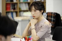 小栗有以“加奈子”がゆいかれん“彩芽”に恋愛相談をしたシーンに「応援すべきなのかっ!?」の声＜ドライな同期の溺愛癖＞