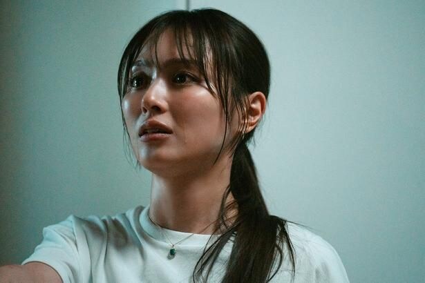 3度目の人生を送る内田理央“莉乃”は箭内夢菜“エレナ”と対峙する「慶太はあなたを選びますかね?」<夫を殺したはずなのに>