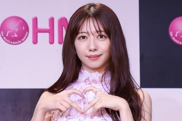 真山りか(私立恵比寿中学)が写真集発売記念イベントを開催