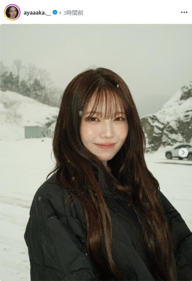 【写真】「アヤカちゃんのおかげで涼しくなった」…NiziU・AYAKA、季節外れの雪景色ショット