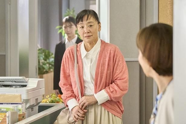 小池栄子“夏海”たちが寄り添った女装した息子の母、神野三鈴の演技に称賛<さよならノワール>