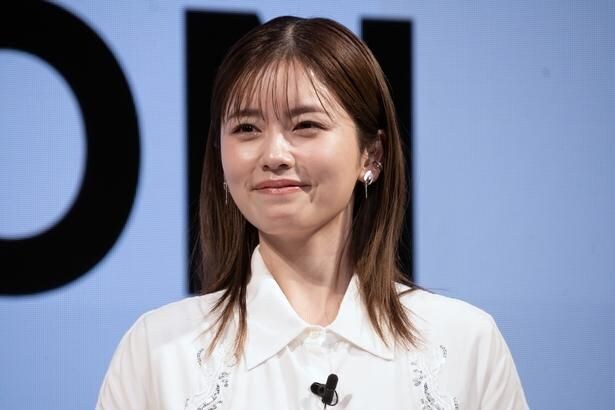 小芝風花、ウニをつまみにビールで乾杯 「日本のおいしいを未来へ!一緒に応援しましょう!」と全国の生産者の応援を宣言