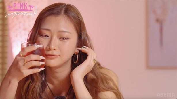 日プ女子出身・えまのあざとすぎるテクにニューヨーク・屋敷が脱帽「男が虜になるね」<シャッフルアイランド Season7>