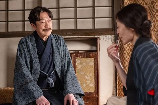 文(内田慈)のもとへ卯三郎(坂東彌十郎)がお見舞いに訪れる