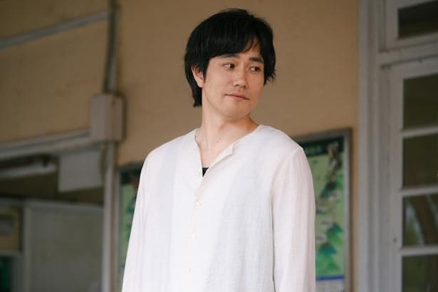 充(松山ケンイチ)が咲子(蒼井優)とサービスエリアを訪れていたのには何らかの理由が…？
