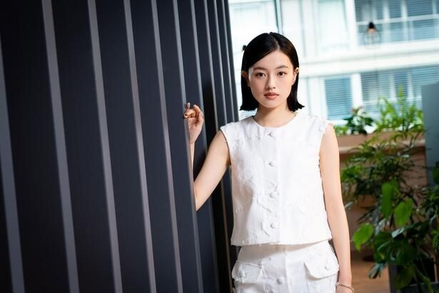 連続テレビ小説「風、薫る」で“直美”役を務める上坂樹里