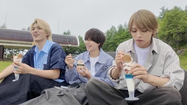 timeleszの仲良し3人が「土曜はナニする⁉」の「日帰りぷらっとりっぷ」コーナーに初出演