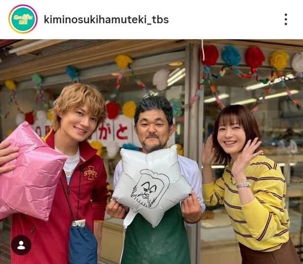 【写真】松本若菜&佐野勇斗、パン屋の店主さんとニッコリ3ショット
