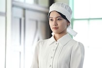 上坂樹里“直美”が病院を退職へ…新たな一歩と飯尾和樹“万作”の正体に「別班かと思いきや！(笑)」と驚きの声＜風、薫る＞