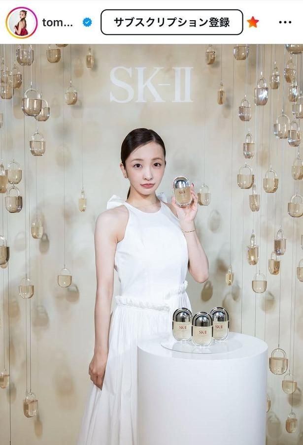 【写真】板野友美、整った美白美顔輝く“ノースリーブ”ドレス姿