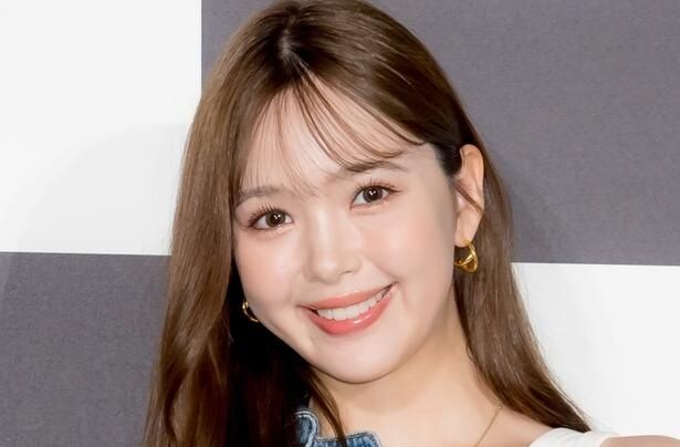 「産後まさか水着なるとは…」藤田ニコル、那須旅行でプールを満喫するショットに「スタイル神」の声