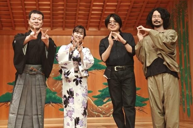 左から川口昇平、花守ゆみり、黒柳トシマサ監督、溝口侃プロデューサー