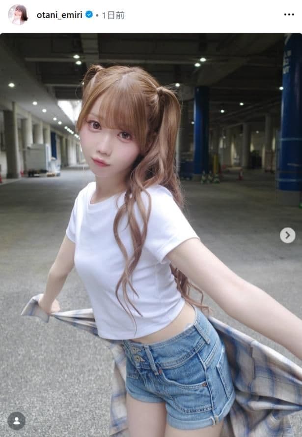 【写真】「スタイル良すぎる」…=LOVE・大谷映美里、腰がチラリと見えるミニT×ショーパン姿