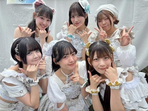 夏フェス出まくりで勢いを増す手羽先センセーションが挑む“史上最高に熱い夏”、宮代柚花の『超NATSUZOME2026』レポート