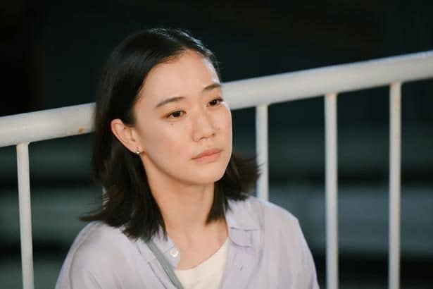 松山ケンイチ“充”と夏帆“あずさ”への疑念が深まる中、蒼井優“咲子”は新たな手がかりを見つけ出す＜Ｔシャツが乾くまで＞