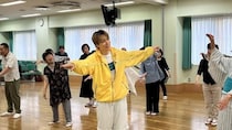 TETSUYA＆中島颯太が「YOUNG MAN」と盆踊りを即興コラボ　シニアからは「最高です」＜DANCE TRAIN＞