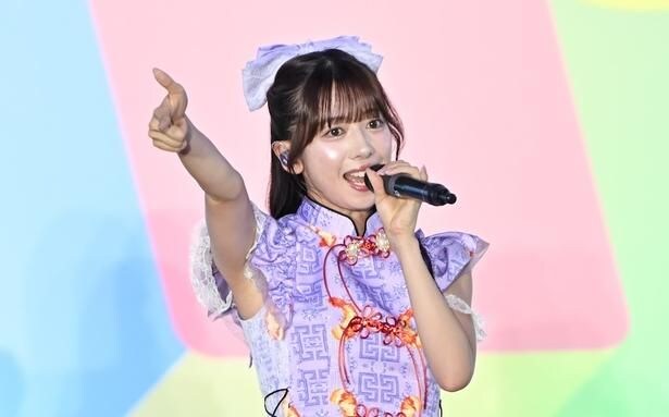 私立恵比寿中学が“原点”「仮契約のシンデレラ」や“原点回帰”「えびチリ、はじめました」を全力パフォーマンス＜TIF2026＞