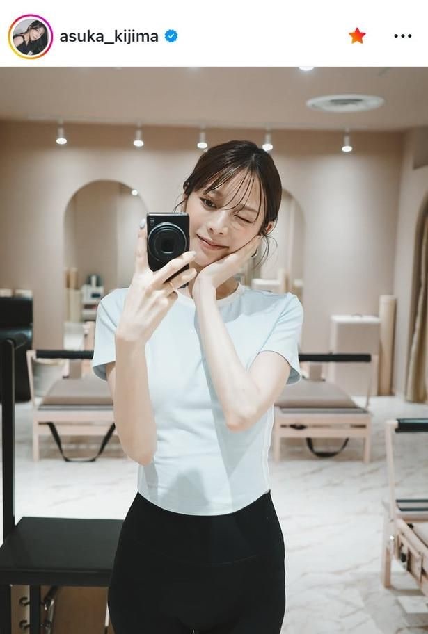 【写真】貴島明日香、“ウインク”輝くほほ笑む自撮り