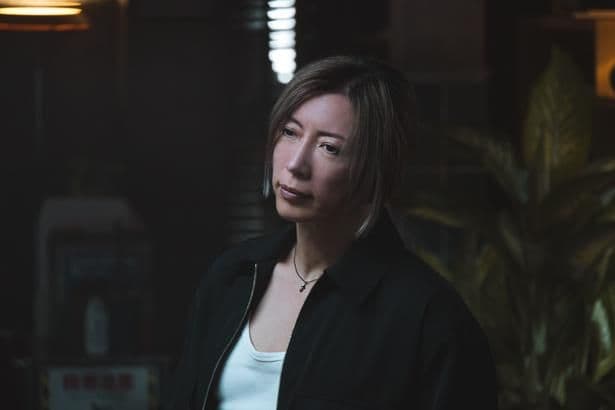 GACKT“浦真鷲”「完全黙秘で耐えてくれ」ぬいぐるみ爆弾テロの疑いをかけられた会社の社長と接触＜ブラックトリック＞