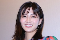 岡崎紗絵＆佐々木希、手作り味噌汁を差し入れ…仲良く振る舞うツーショットに「癒しの2人です」の声
