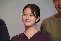 今田美桜&赤間麻里子&黒川智花、美女3人が肩寄せ合う笑顔のほっこりショットに「かわいいスリーショット」＜クロスロード＞
