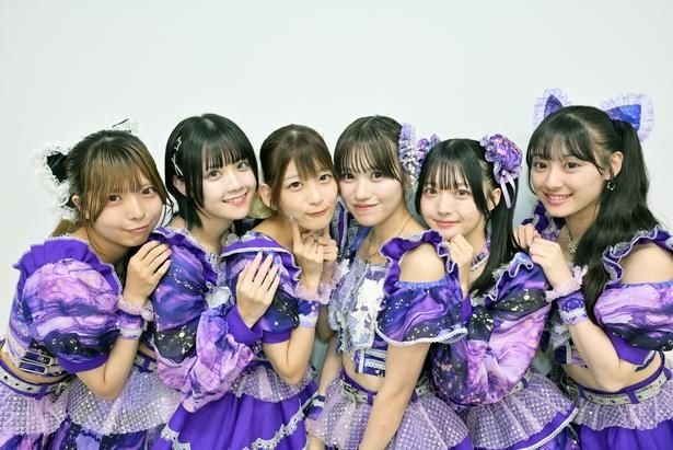 手羽先センセーション（写真左から雛汰ゆら、瀬名えま、工藤鈴菜、宮代柚花、松山綺利、夏姫えれな）