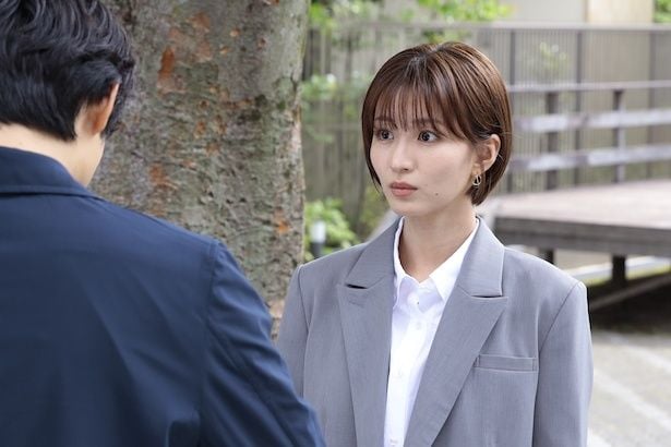松村北斗“爽太”が岡崎紗絵“麻里子”への思いを語ったシーンに「気付いてぇぇぇ」「メロい」の声＜告白－25年目の秘密－＞