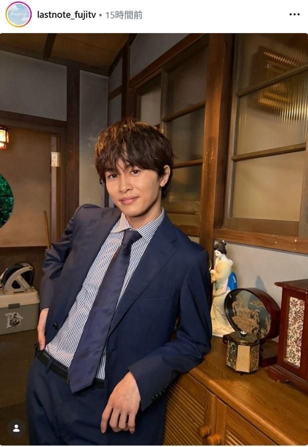 【写真】草川拓弥、スタイリッシュなスーツ姿のオフショット