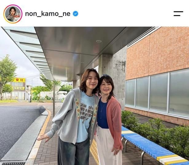 【写真】のん＆堀内敬子が頬を寄せ合う8年ぶりの“親子ショット”がかわいい